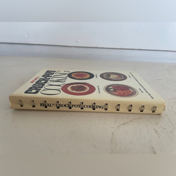 Vintage RIVAL Crock Pot Cooking Recipe Book - Picture 3 of 8